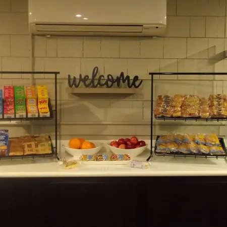 Budget Host Inn & Suites