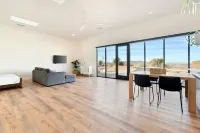 Back Haus - Views, Dark Skies and Fire Pit! 1 Bedroom Home by RedAwning Hotels in Joshua Tree