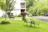 Chatham Travel Lodge - 2-Star
