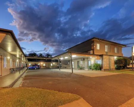 โมเทล 707 โรงแรมในเอเมอรัลด์