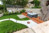Dreamhouse Soline Sea View, Pool and Jacuzzi Yellow Apartment
