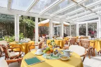 Hotel Yacht Club - breakfast