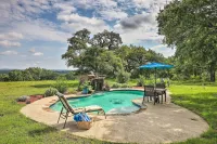 Cozy Spring Branch Cottage in Hill Country! - Spa