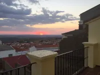 Alojamiento Castillo de Hornachos - Mountain view
