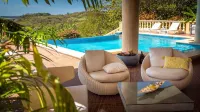 El Regalo Resort - Pools
