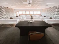 La Place Rendez-Vous Hotel