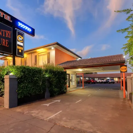 Country Leisure Motor Inn