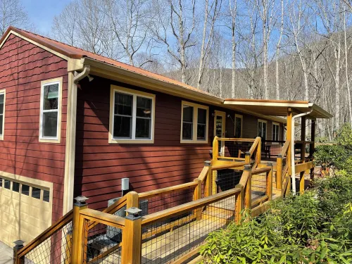 Peaceful Mountain Cabin Nestled on 3.5 Acres - Multi-Tier Deck, Creek Access!