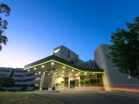 Mercure Penrith Hotels in Springwood