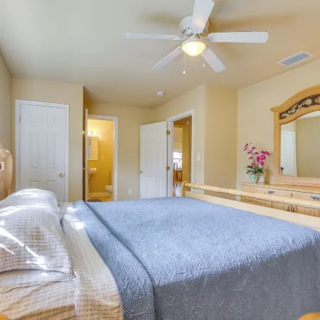 On Lake Istokpoga: Lorida Home w/ Lanai!