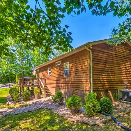 Country Cottage < 3 Mi to Dale Hollow Lake!