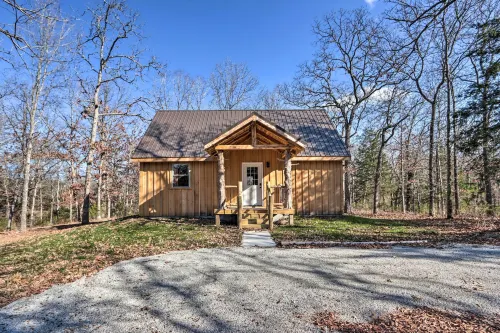 El Dorado Springs Cabin: Near Trails & Parks! - Wifi