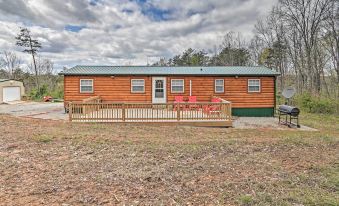 Cozy Bidwell Cabin w/ Deck: Trail & Creek Access!