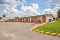 Liberty Inn & Suites Kissimmee Near Disney World