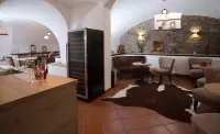 Gästehaus Mönchshof Hotels in Eibelstadt