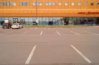 聖彼得堡展覽論壇希爾頓歡朋酒店 - 停車場
