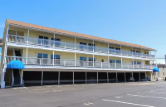 Mainsail Motel & Cottages