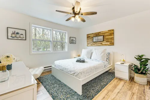 Deck, Fire Pit & Pool Access at Poconos Retreat! - Spa