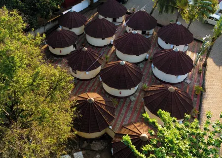 Keys Hotel Отели в г. Моши