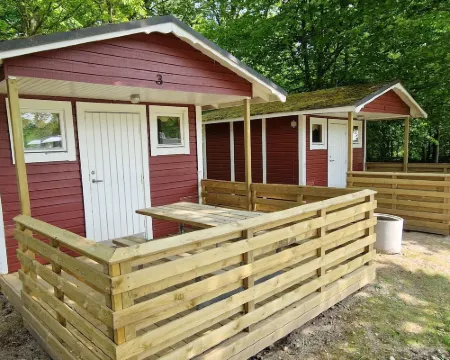 Långasjönäs Camping & Stugby カールスハムンのホテル