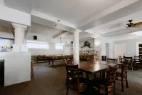 Tamarack Beach Hotel