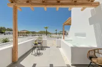 Naxos Finest Hotel & Villas - Hot Tub