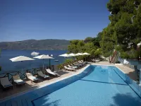 Sirene Blue Luxury Beach Resort فنادق في Poros