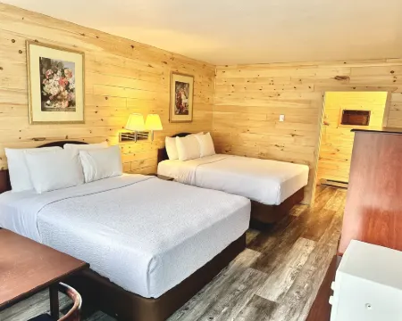 Bridge View Motel & Condo's Hotels in Mackinaw Township