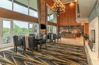 Sheraton Bandung Hotel & Towers - bar
