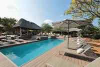 Tshukudu Game Lodge - Pools