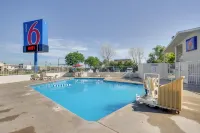 Motel 6 Lakewood, CO - Denver