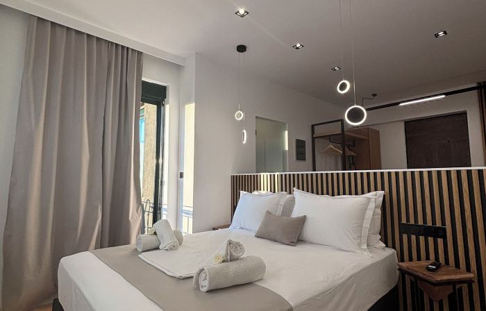 Ampoulos Rooms & Apartments