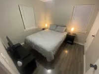 Ultimate Game House with Pool & Foosball Table Hotels in Rockford