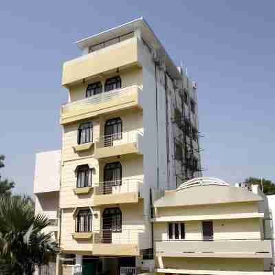 Collection O Hotel Park Heights Banjara Hills Near Gvk One Mall Hotel Exterior