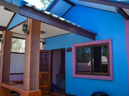 Wilailak Bungalows Отели рядом с достопримечательностью «Hat Tham Phang»