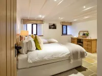 Bretherdale Barn Hotels near Junction 38 Services