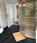 Apartment upstairs Hotels in Tossens