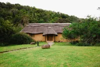 Premier Resort Mpongo Private Game Reserve - Barer