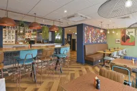 Travelodge Caterham Whyteleafe - bar