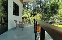 King Size Bed Cozy Studio Full Kitchen Near Beach - 204