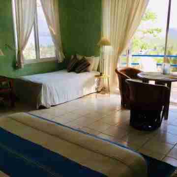 Green Apartment con vista al mar y a las montañas en casa elegante Rooms