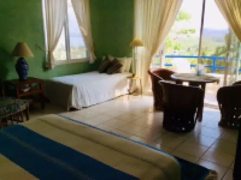 Casa Linda con vista al mar y a las montañas en casa elegante Отели в г. 