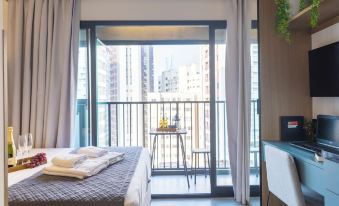 Estúdios com AC e Varanda na Bela Vista