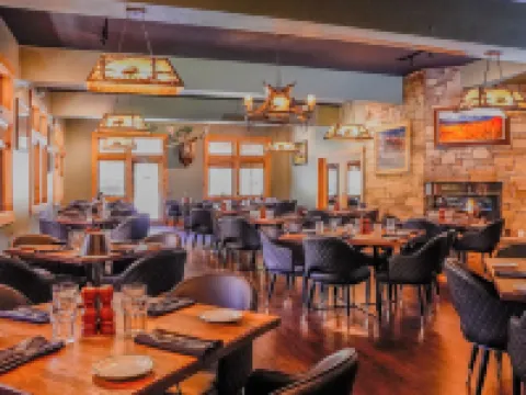 Flying Saddle Resort and Steak House Hotels in Alpine