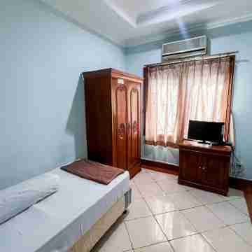 House of Livina Mitra RedDoorz Rooms