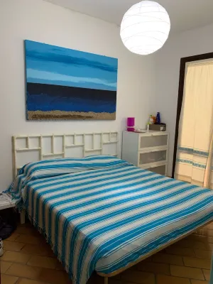 Refined villa near the sea