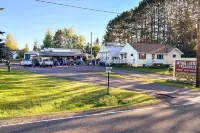 Cozy Getaway 5 Miles to Duluth and Lake Superior! Hotel di Hermantown