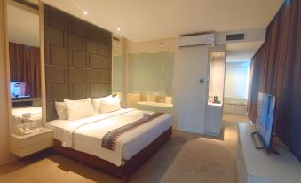 W Three Premier Hotel Lagaligo
