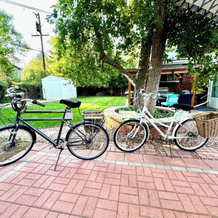Free e-bikes! Near hiking and Uni of Colo!