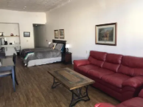 凱蒂的舒適套房 圖姆斯頓酒店